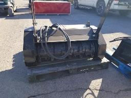 1 Broyeur 34'' attache skid steer, neuf