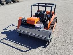 1 Broyeur 48'' sur chenille moteur essence 457CC avec t&eacute;l&eacute;commande neufs