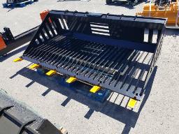 1 Godet &agrave; roche avec dent 66'' , attache skid steer, neuf