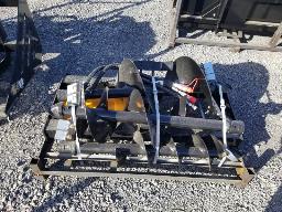 1 Ensemble de tari&egrave;res hydrauliques 16''-12''-8'' avec carcan, attache skid steer, neuves