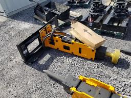 1 Marteau a pieux attache skid steer, neuf *