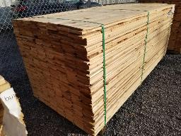 Environ 512 morceaux de 1po x 6po x 8pi, bois blanchi