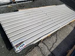 Lot de t&ocirc;le 38po de large, longueur et quantit&eacute; vari&eacute;es, 112 kg, 111 pieds lin&eacute;aire