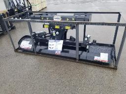 MOWER KING Gratte a neige 84po a angle 30 degr&eacute;s hydraulique attache skid steer, 290Kg, neuf
