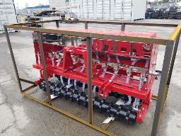 AGT Semoir attache skid steer ou 3 points, neuf