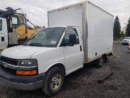 2009 CHEVROLET EXPRESS 3500 Camion cube automatique