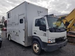 2007 INTERNATIONAL CF600 Camion cube automatique