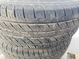 4 pneus &eacute;t&eacute; WESTLAKE 235/70R15 avec jantes FORD