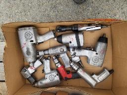 Lot d'outils pneumatique