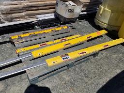Lot de niveaux vari&eacute;s de marque STABILA