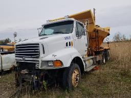 DANVILLE -1999 STERLING Camion sableuse manuel &Eacute;TAT INCONNU