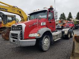 2013 MACK 800 Camion tracteur