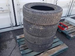 4 pneus d'&eacute;t&eacute; GOODYEAR WRANGLER P275/60R20