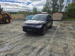 DANVILLE: 2014 MITSUBICHI OUTLANDER, automobile