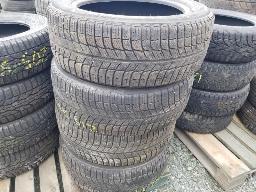 4 pneus MICHELIN X-ICE 215/55R17 Hiver