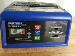 Chargeur CEN-TECH 12V
