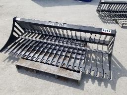 Godet a roche 72po attache skid steer neuf