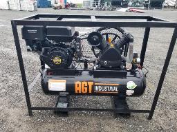 1 Compresseur &agrave; air neuf, essence, moteur Briggs-Stratton 15HP, neuf