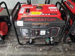 G&eacute;n&eacute;ratrice PR&Eacute;DATOR portative a essence 1800watts d&eacute;marrage / 1400Watts continu, 2 prises 120V 20A, 1 prise 12V CC, 98cc