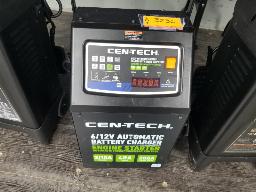 Chargeur / Booster CEN-TECH 200 amp&egrave;res, 12V