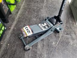 Jack hydraulique 2 tonnes PITTSBURGH, 4400lbs, acier renforc&eacute;, soul&egrave;vement rapide