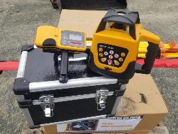 Kit de laser avec tr&eacute;pied et r&egrave;gle