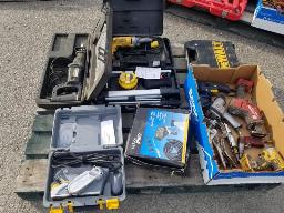 Lot d'outils divers