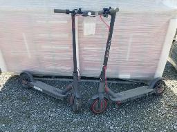 2 trottinettes &eacute;lectriques MACWHEEL PRO (&Eacute;tat inconnu)