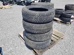 4 pneus GOODYEAR ULTRA GRIP 235/65R17