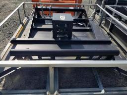 D&eacute;broussailleuse 66po, attache skid steer