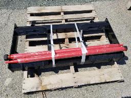 Set fourche pour balle de foin  47po attache skid steer