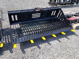 Panier a roche 66po attache skid steer