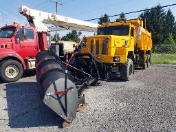 1991 INTER PAYSTAR 5000 Camion a neige