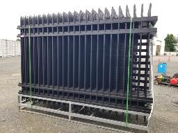 30 sections cl&ocirc;ture 10pi x 7pi-4po entre barreau + 31 poteaux de 8pi