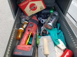 Lot outils divers avec fili&egrave;re