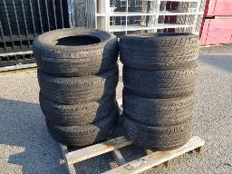 Lot de 4 pneus Michelin P235/70R16 + 3 pneus Toyo 225/50R17