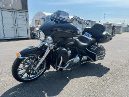 2014-Harley Davidson FLHT. Motocyclette