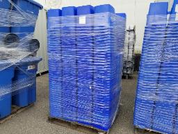 Environ 360 contenants de 38L rectangles 11``x 5`` x 14`` en plastiques bleus