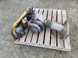 Compacteur sauteur