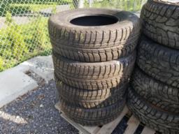 4 pneus, Michelin, Latitude X-ice 235/70R15, hiver.