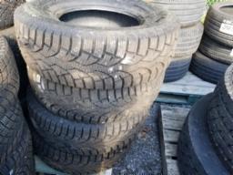 4 pneus Centara LT245/75R16, hiver.