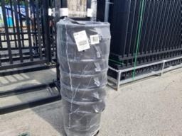 6 poubelles de construction Rubbermaid (neuves) de 20 gallons.