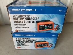 2 chargeurs &agrave; batterie Cen-Tech 12V 2/10/50 amp.