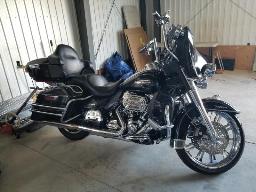 2014-Harley Davidson FLHT. Motocyclette