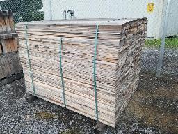 Environ 512 mcx de planches &agrave; cl&ocirc;ture blanchis 1" x 6" x 5"