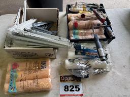 St-Prosper: Rouleaux de peinture et &eacute;querres de tablette.