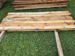 St-Prosper: Planches de pin rouge plan&eacute;es, 3/4 po &times; 3 &agrave; 8 po de largeur &times; 8 pi (76 PMP).