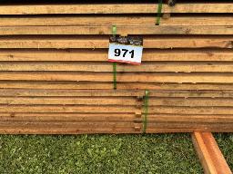 St-Prosper: 24 planches de pin blanc, 4/4, 1 po &times; 7 po &times; 12 pi (168 PMP).