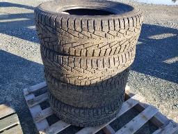4 pneus d'hiver 235/75R16 Nokian Noram 7.