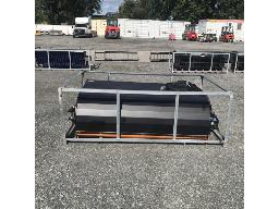 Balai rotatif 72". Attache Skil-Steer.